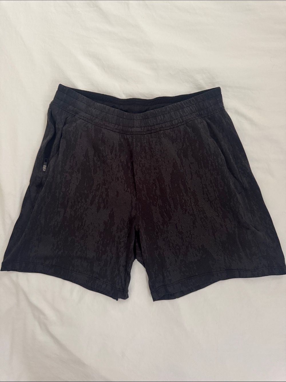 Lululemon Men's Black Athletic Shorts Medium